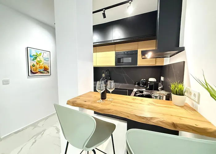 Apartmán Sunset - Playa Del Cura, 10 Meters To Beach, Sea View, Centrally Located, Locos *
